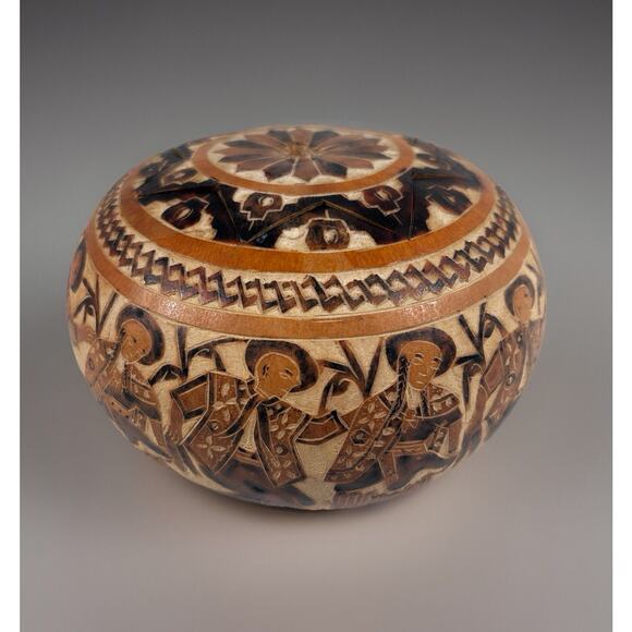 Gourd Hand Carved Etched Lidded Musicians Dancers Intricate Peru Folk Art Round - Picture 1 of 9